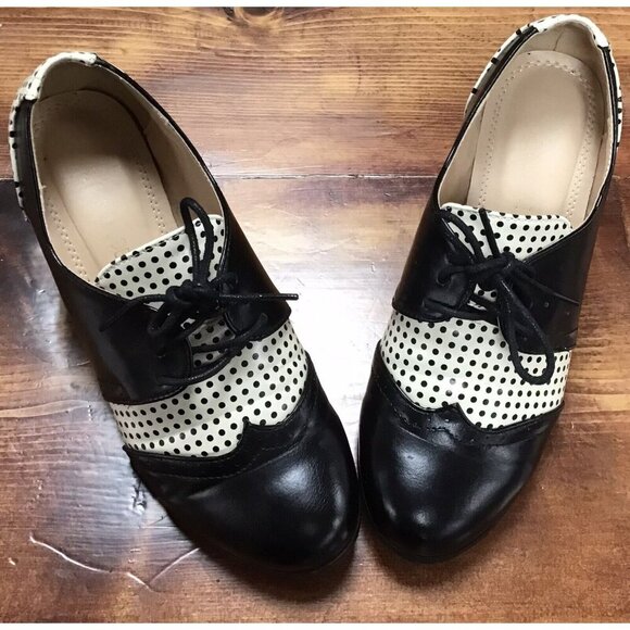 Chase & Chloe Shoes - Chase & Chloe - Women's Black and White Polka Dot Heal - Sz 8.5